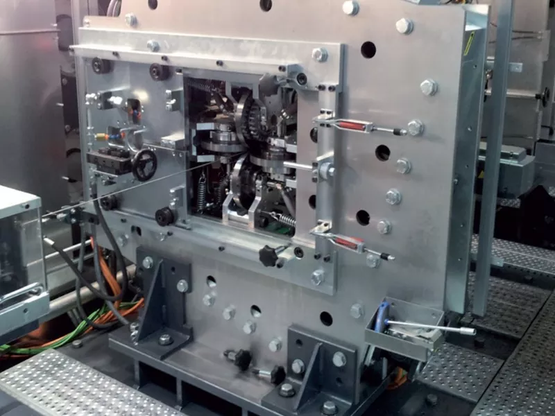 Wat Industrien sinn Profil Rolling Machine benotzt an